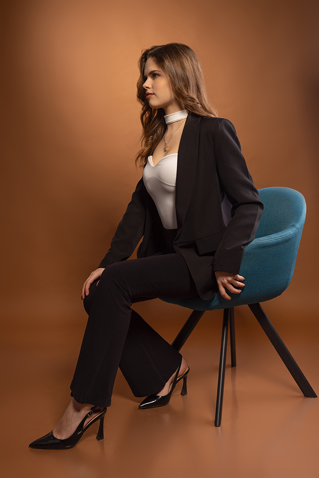 Ritratto fotografico professionale in studio per modella a Roma - 6PM STUDIO