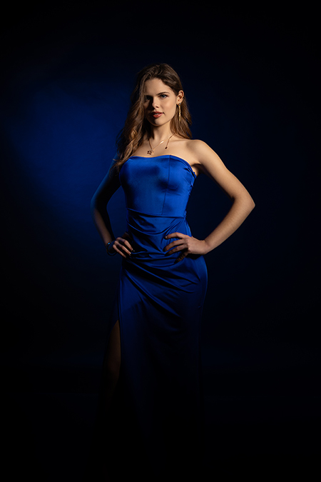 Ritratto fotografico professionale in studio per modella a Roma - 6PM STUDIO